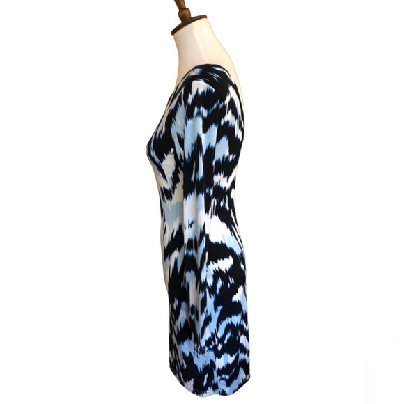 Host Pick 🎉 Jennifer Lopez Dress - Picture 4 of 8